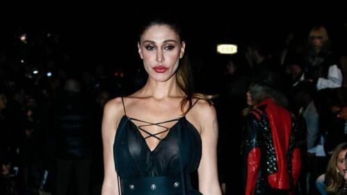 Belen Rodriguez, bikini hot in Toscana 26