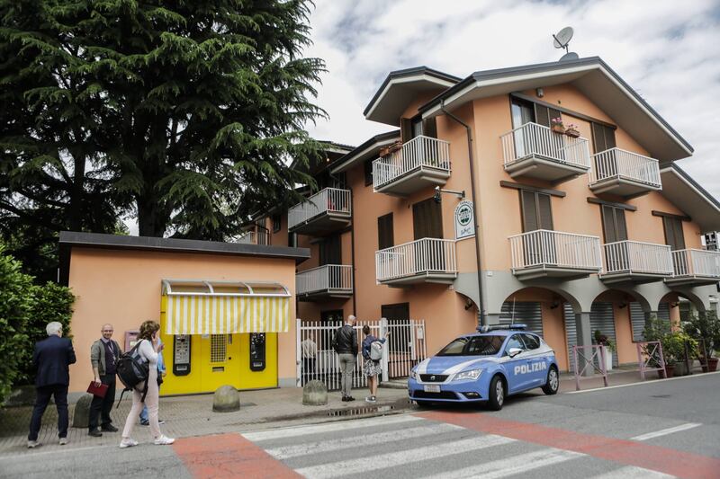 Pavone Canavese, tabaccaio uccide il ladro di notte 10