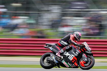 MotoGP, Espargaro beffa Bagnaia e trionfa a Silverstone: le immagini più belle della gara 6