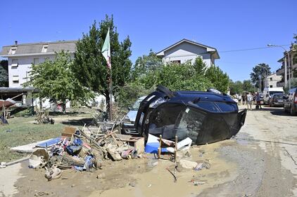 Danni e paura nelle Marche: l'alluvione travolge intere città 5
