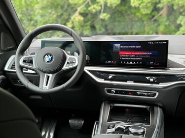BMW X5 M60i: guarda la gallery del super SUV tedesco da 530 CV 17