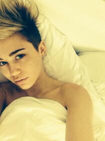 I topless VIP su social network, immagini 4